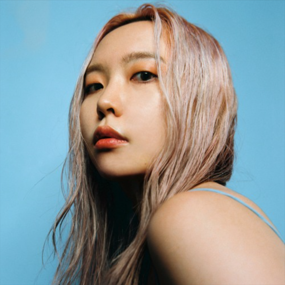 Femme DJ sud coréenne de Séoul mixe Techno et House