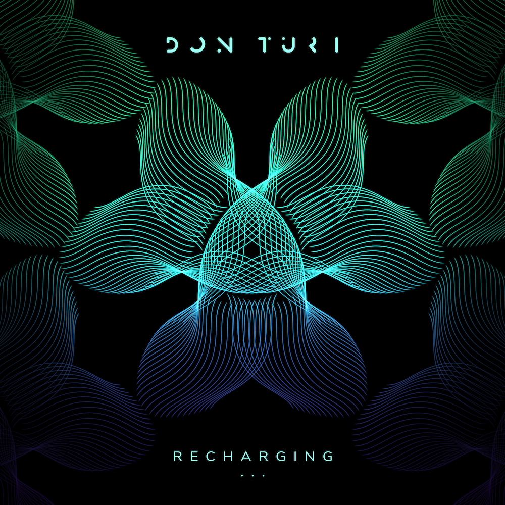 Lire la suite à propos de l’article Don Turi revient avec un nouveau single de techno minimal « Recharging », ce 30 juin 2022, via Citizen Records