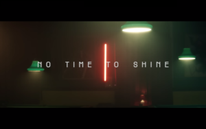 Lire la suite à propos de l’article Birrd revient avec un clip percutant d’un nouveau titre « No Time To Shine Feat. Anna »