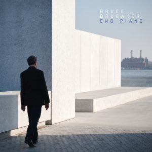 Lire la suite à propos de l’article Le pianiste américain Bruce Brubaker sort un nouvel album <em>Eno Piano</em> via InFiné