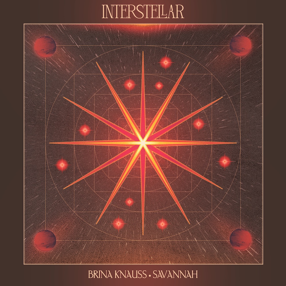 You are currently viewing Brina Knauss sort un single mélodique nommé « Savannah », via Interstellar