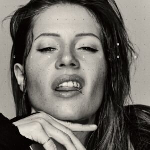 Lire la suite à propos de l’article Charlotte de Witte sort un second single, « No Division Feat. XSALT », extrait de son premier album à paraître le 7 novembre 2025, via KNTXT