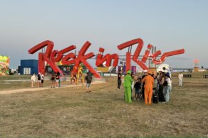 Lire la suite à propos de l’article Rock In Rio Lisbonne 2026 : Tous les horaires des concerts complets et tout ce que vous devez savoir sur l&rsquo;un des plus grands festival Rock au monde