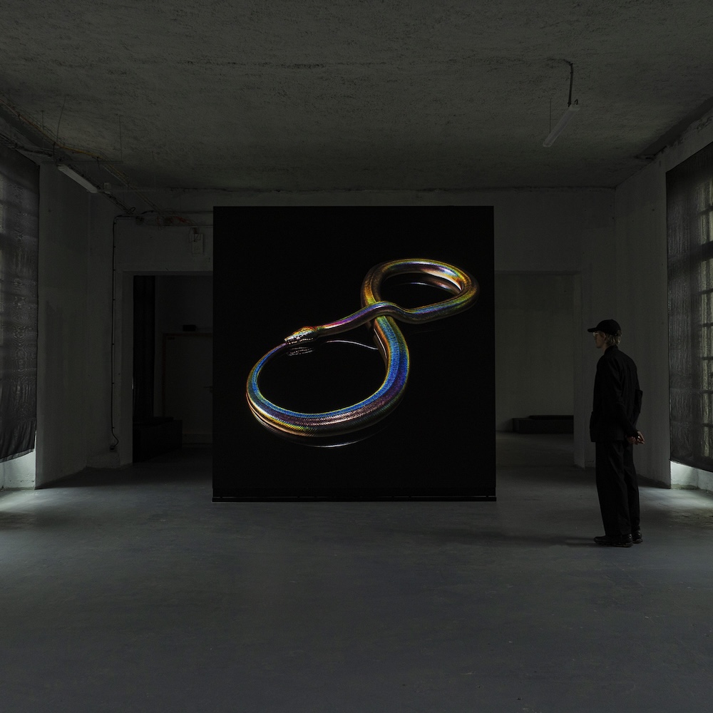 You are currently viewing Richie Hawtin et John Gerrard animent une expérience de 24 heures au FVTVR, à Paris, dans le cadre d&rsquo;Art Basel Paris