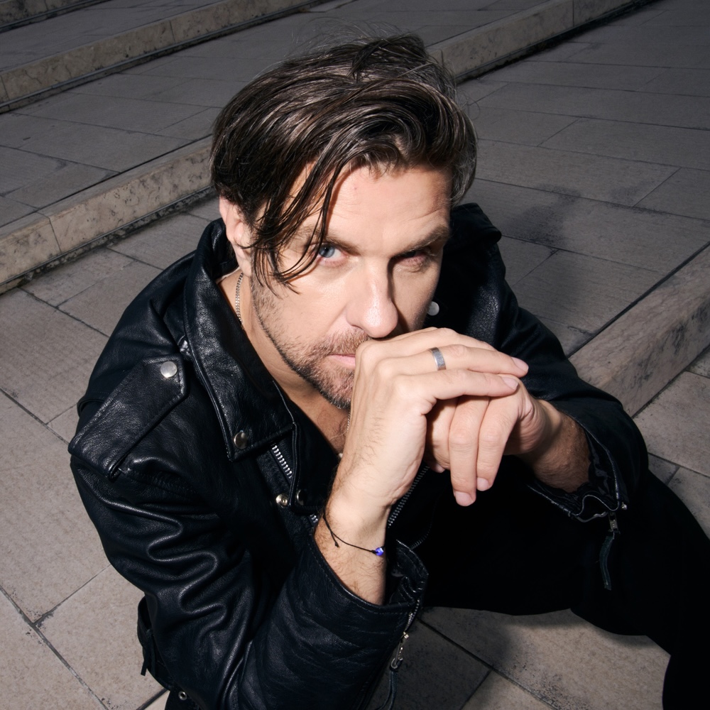Rodriguez Jr. produteur electro influent label Feathers and Bones